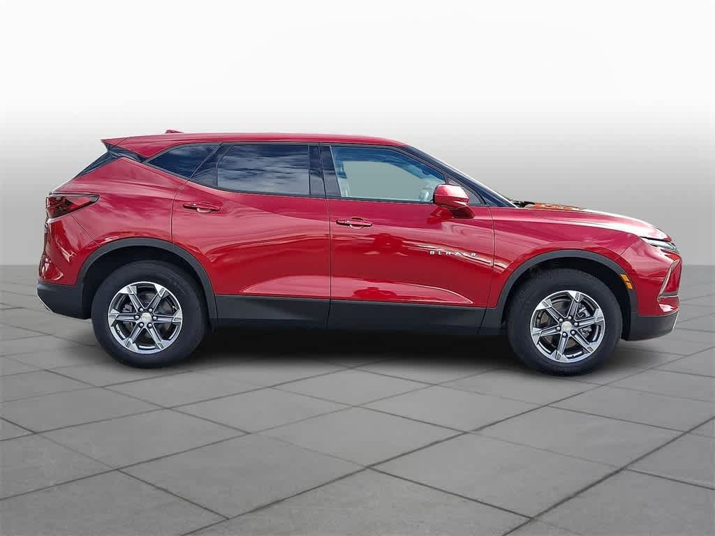 Thumbnail: 2025 Chevrolet Blazer - 25
