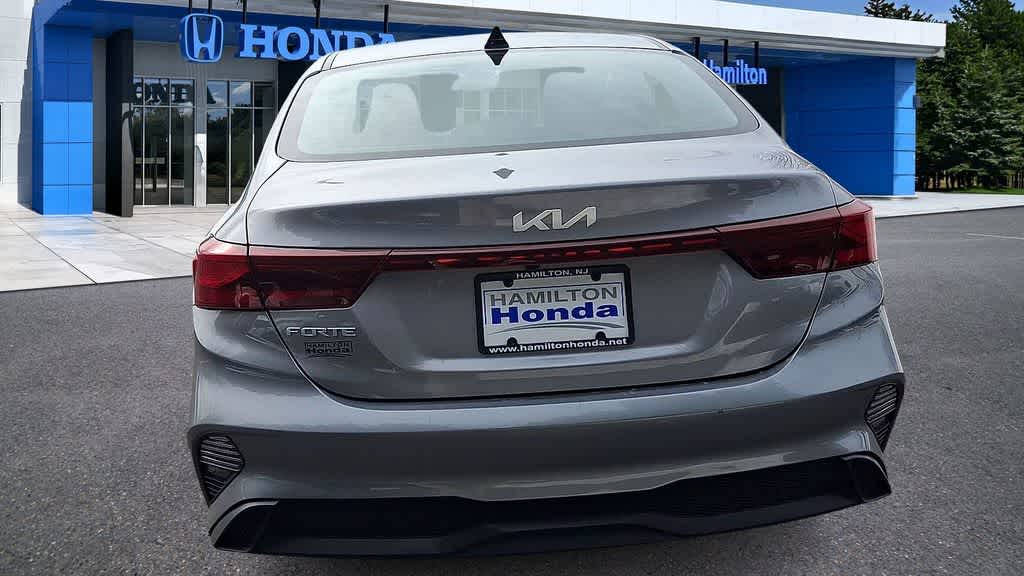 Thumbnail: 2023 Kia Forte - 7