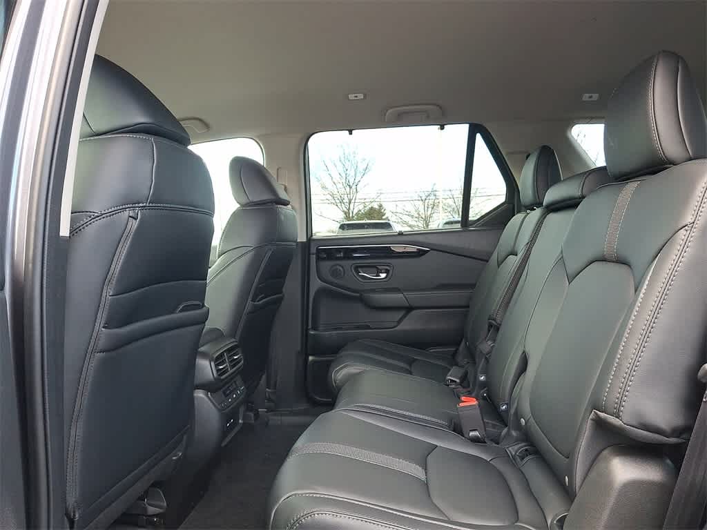 Thumbnail: 2025 Honda Pilot - 7