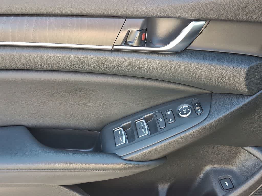 Thumbnail: 2018 Honda Accord - 10