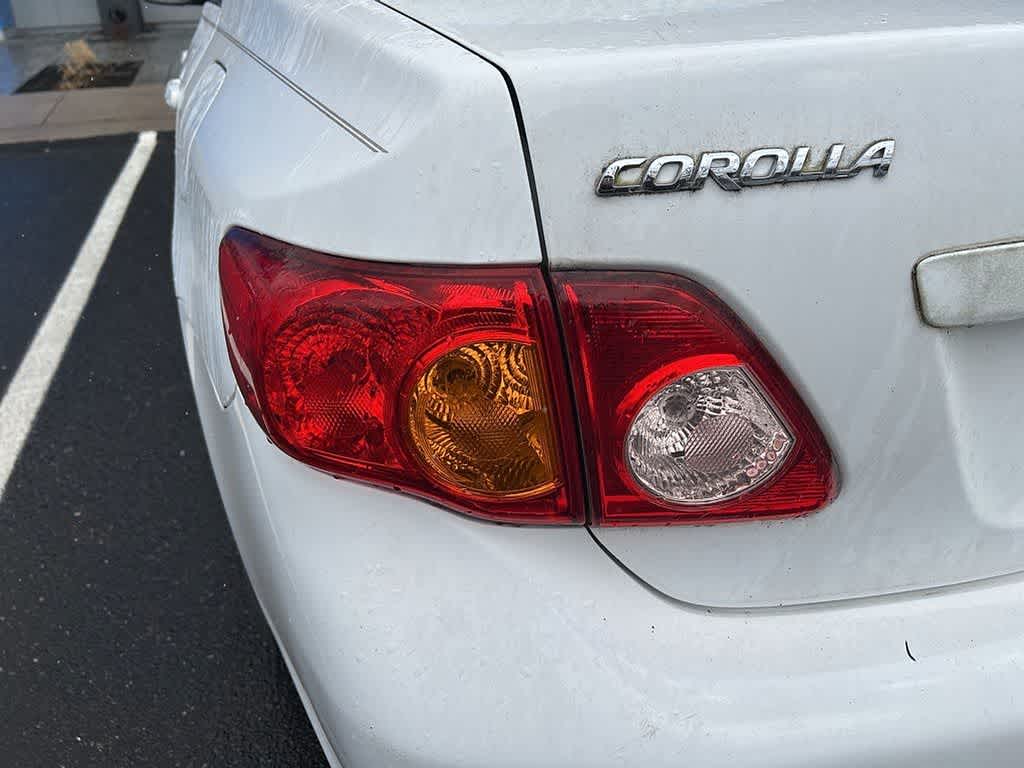 Thumbnail: 2010 Toyota Corolla - 10