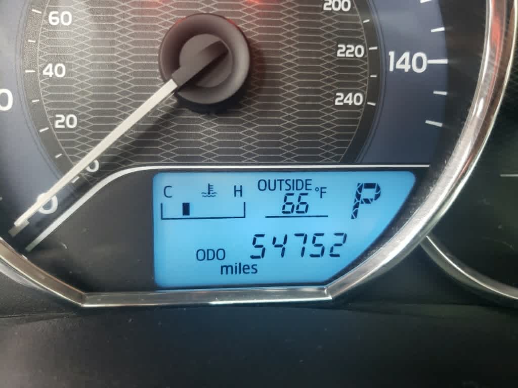 2015 Toyota Corolla LE 17