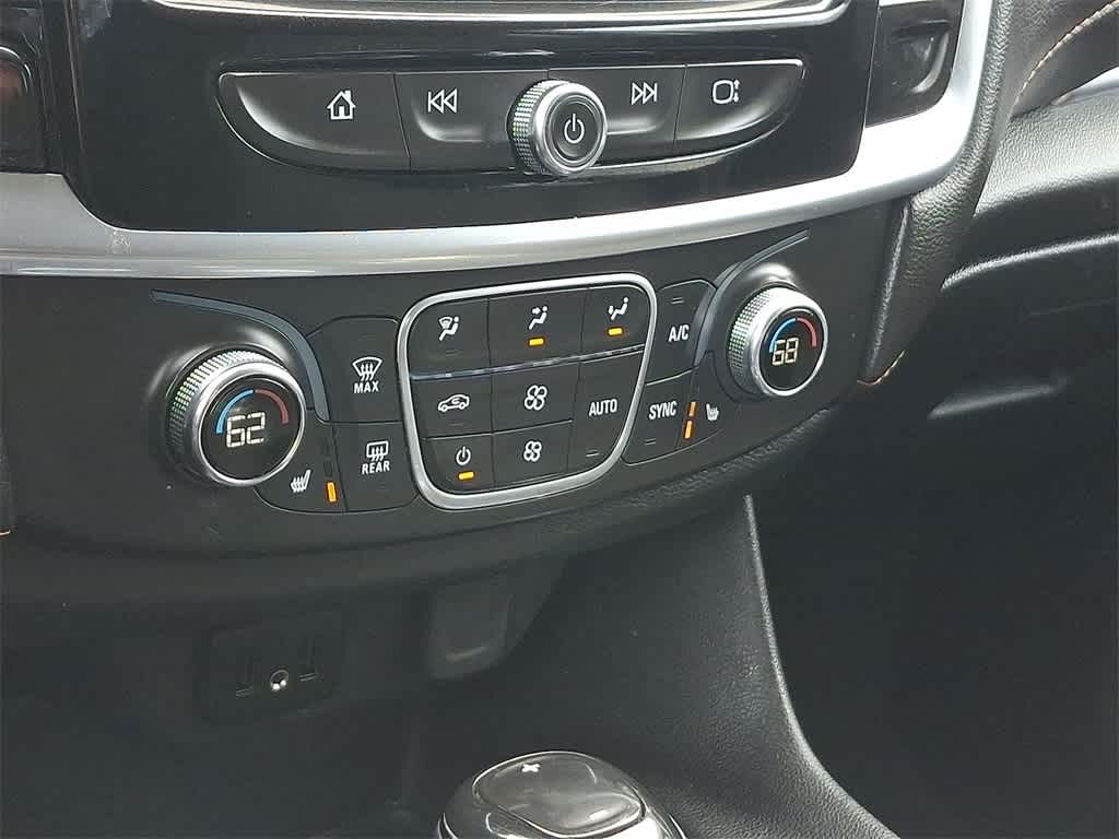 Thumbnail: 2020 Chevrolet Traverse - 12