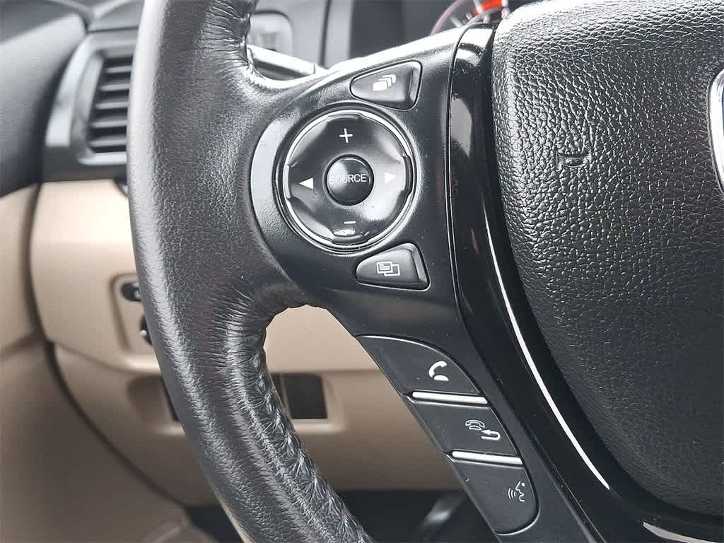 Thumbnail: 2016 Honda Pilot - 17