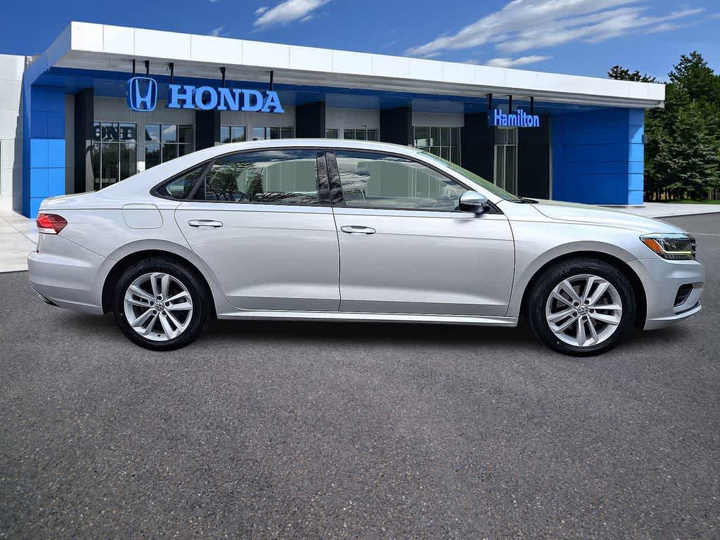 Thumbnail: 2020 Volkswagen Passat - 25
