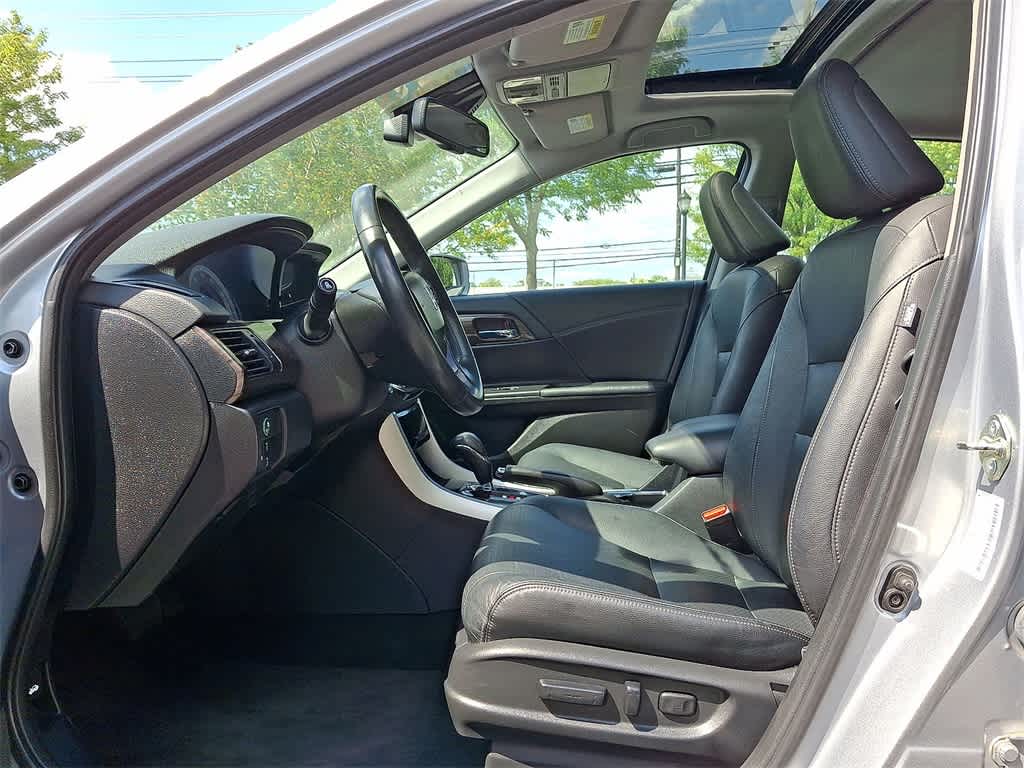 Thumbnail: 2017 Honda Accord - 11