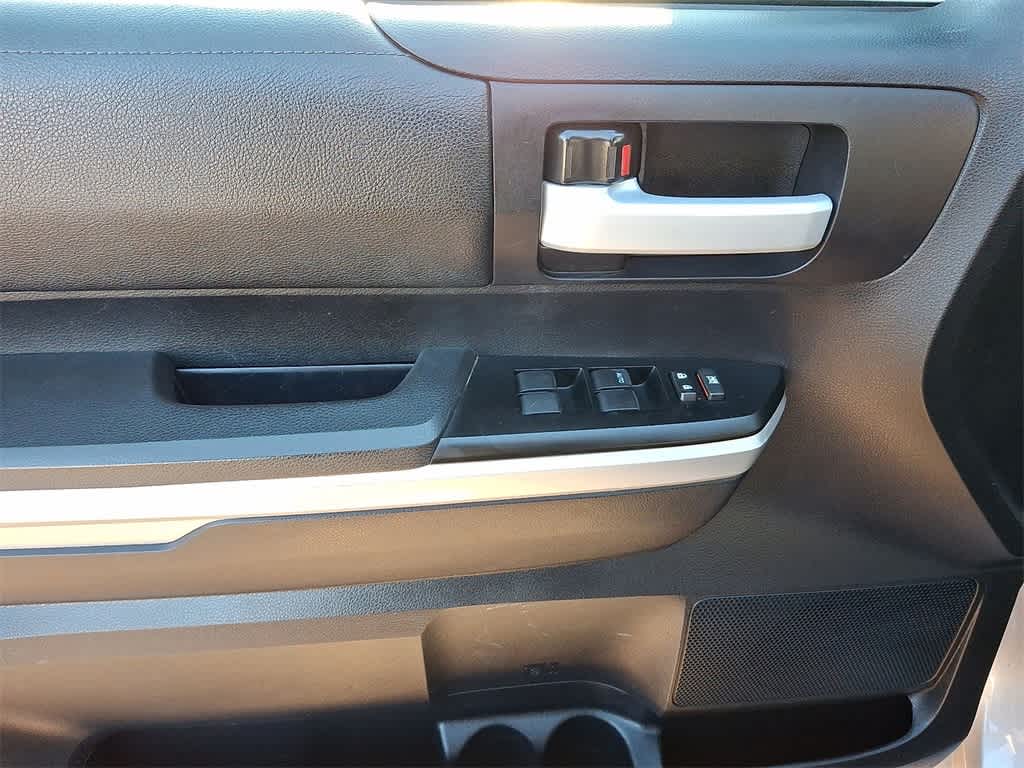 Thumbnail: 2014 Toyota Tundra - 10