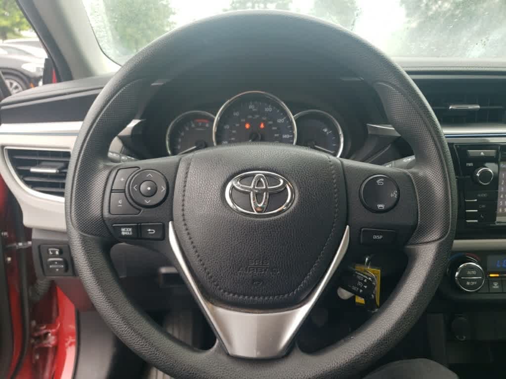 2015 Toyota Corolla LE 16