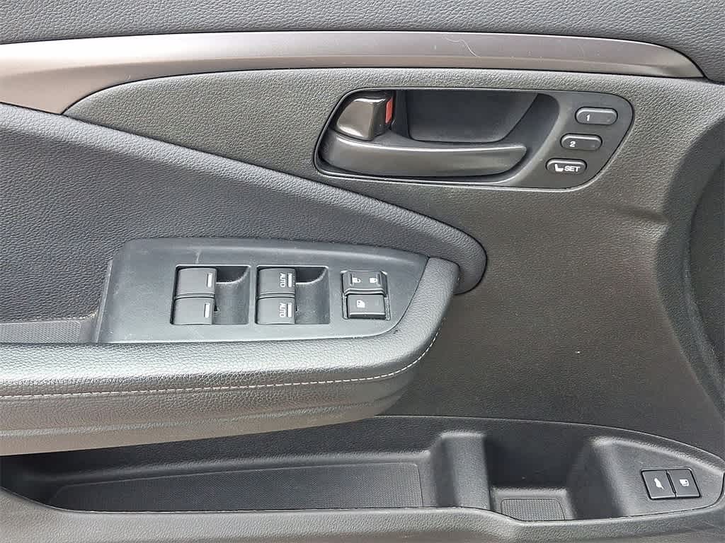 Thumbnail: 2023 Honda Passport - 10