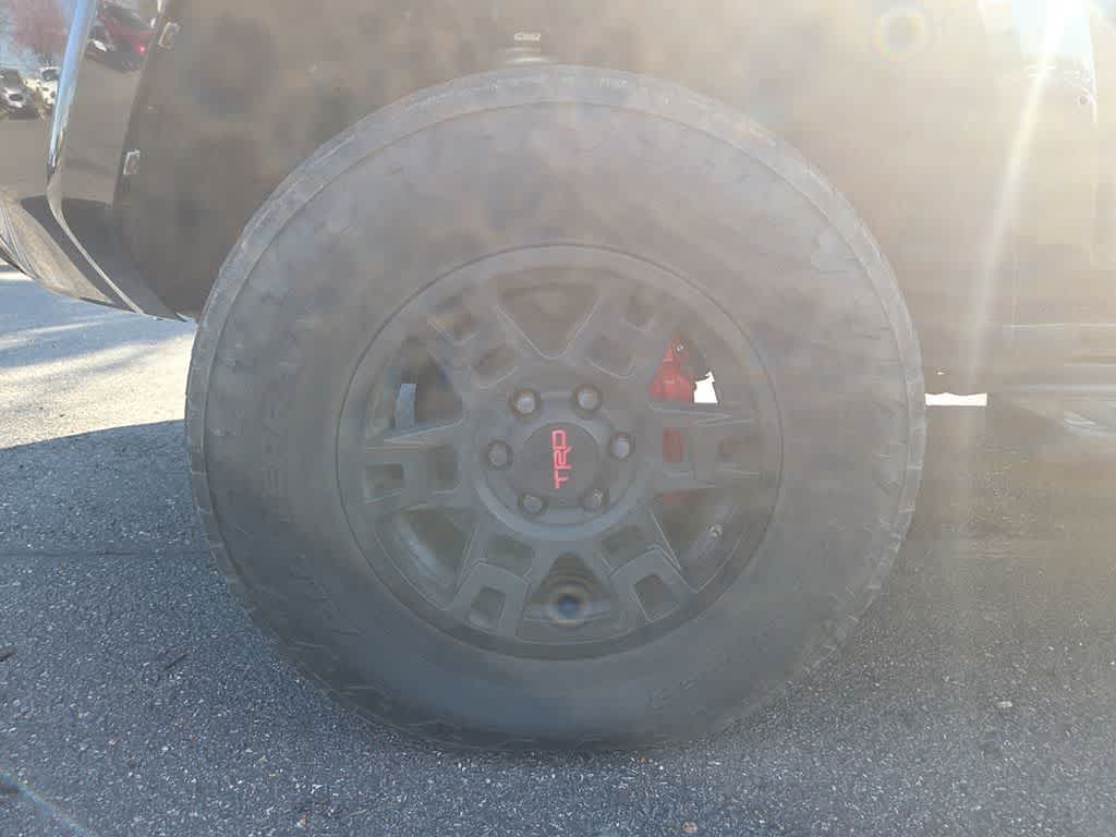 Thumbnail: 2016 Toyota 4Runner - 10