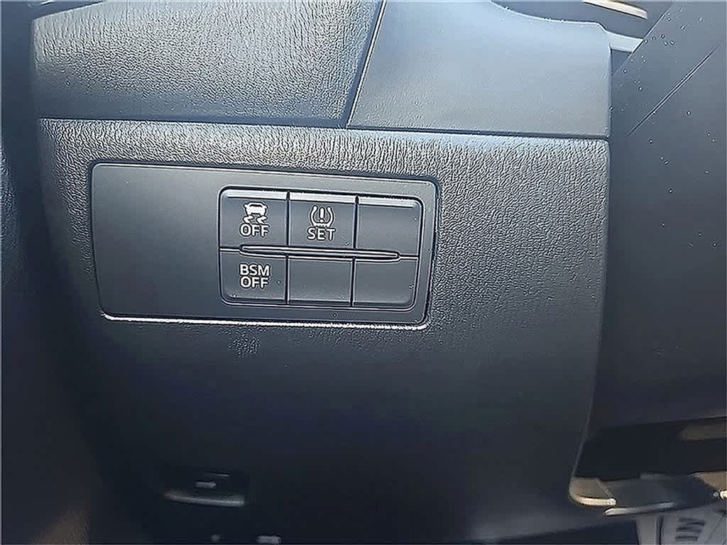 Thumbnail: 2016 Mazda Mazda3 - 16