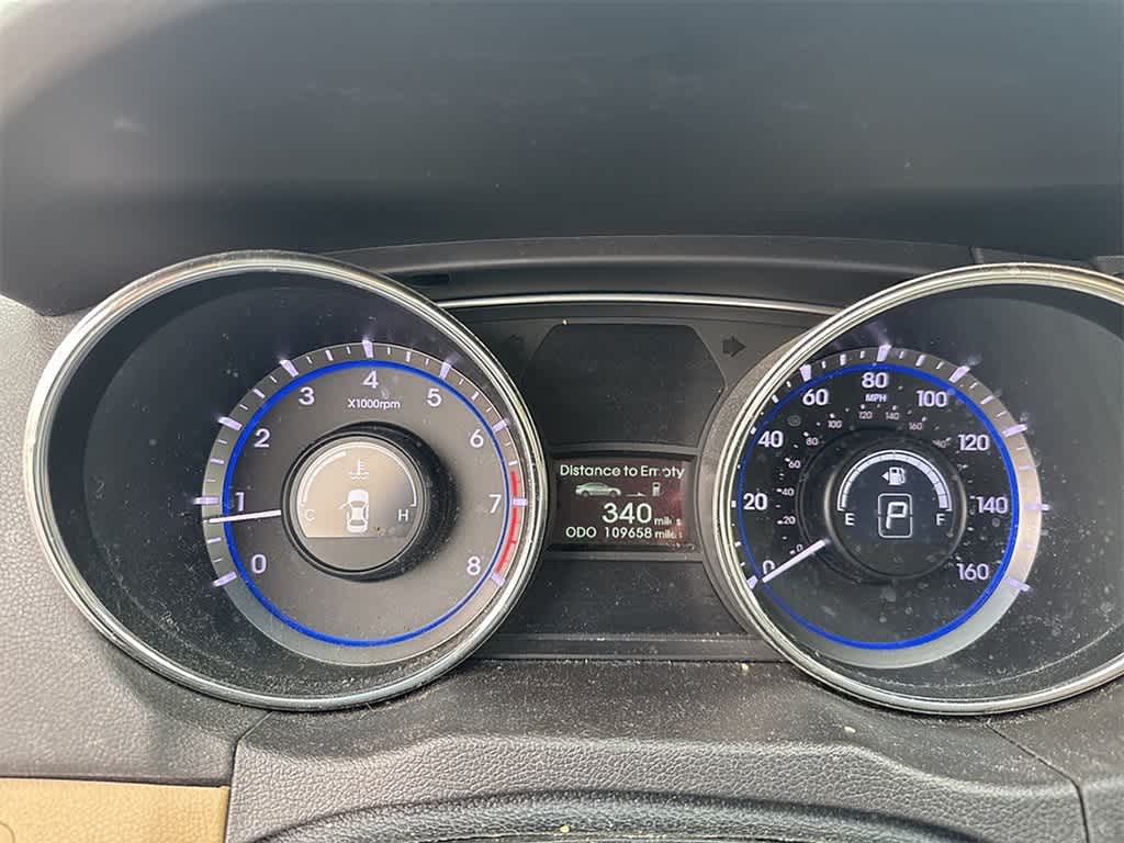 Thumbnail: 2011 Hyundai Sonata - 12