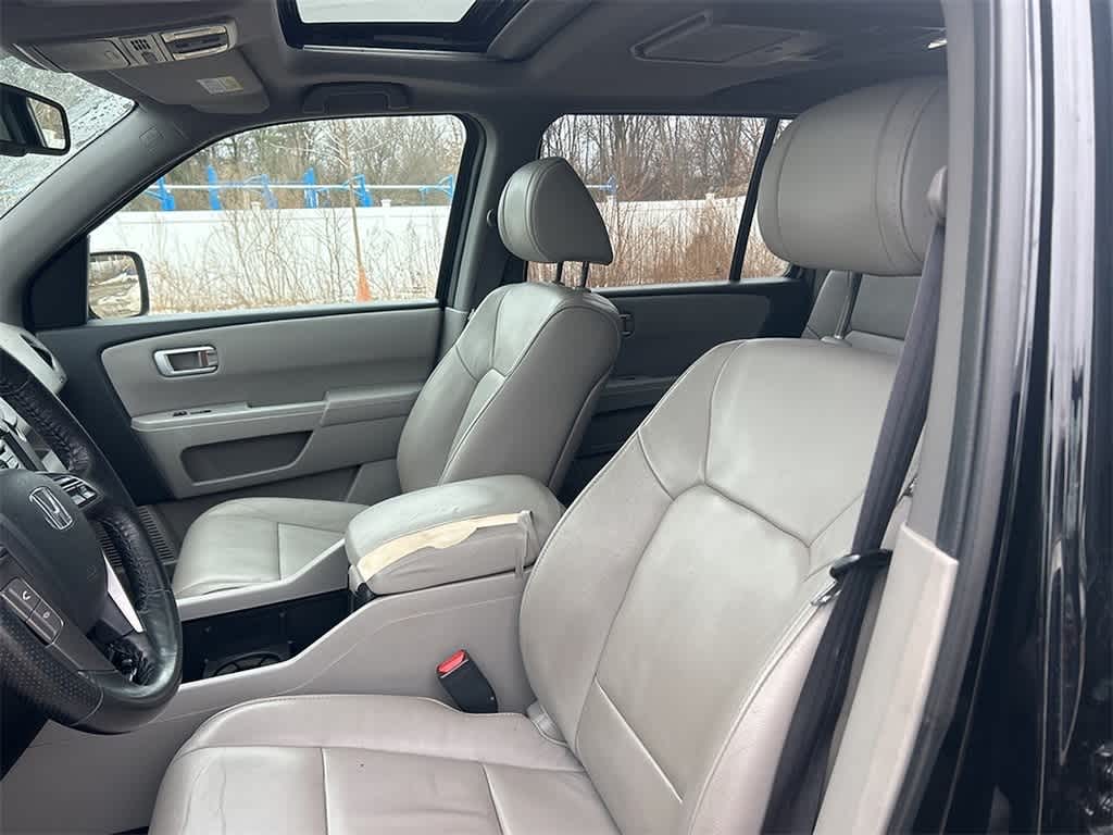 Thumbnail: 2014 Honda Pilot - 17