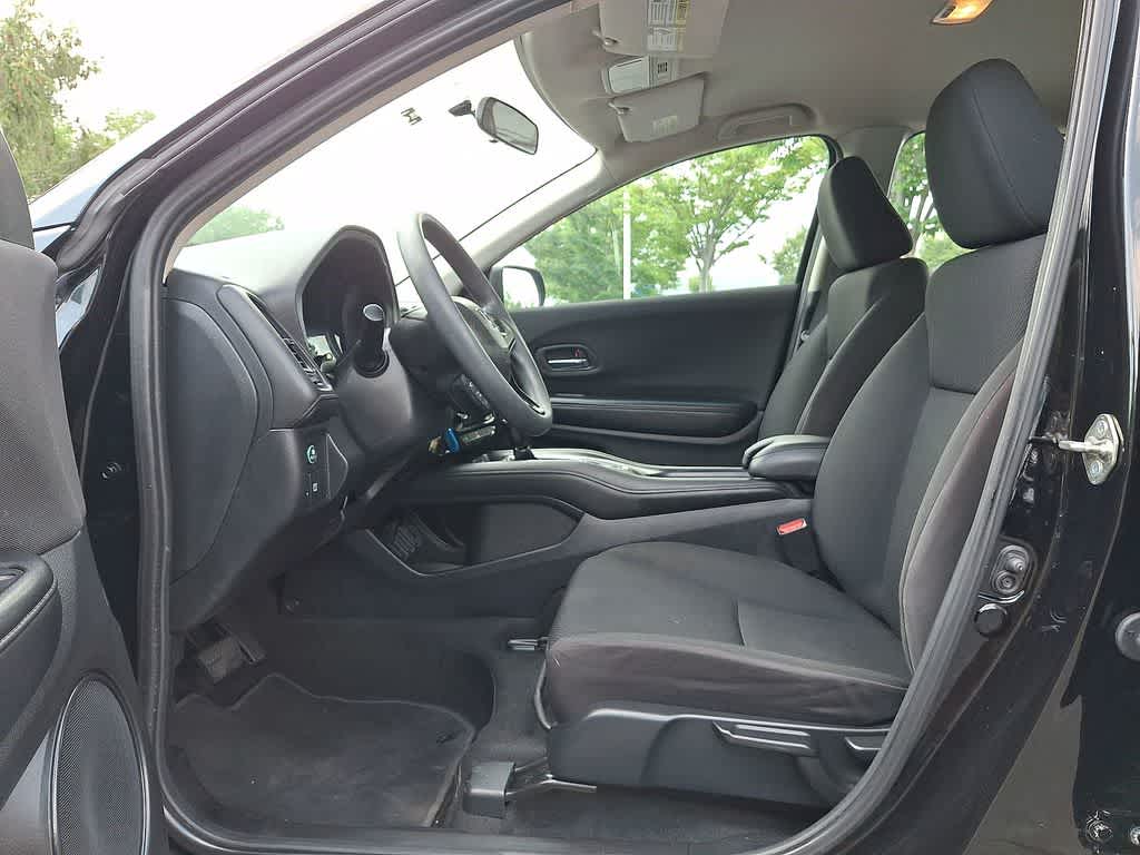 Thumbnail: 2018 Honda HR-V - 11