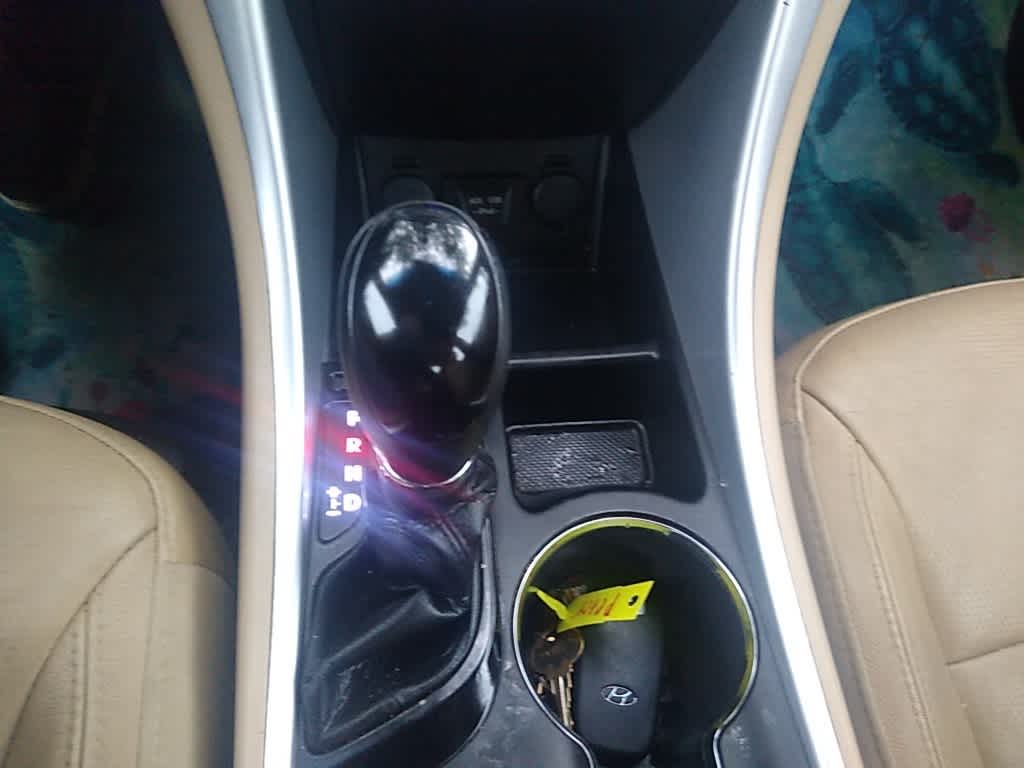 Thumbnail: 2013 Hyundai Sonata - 21