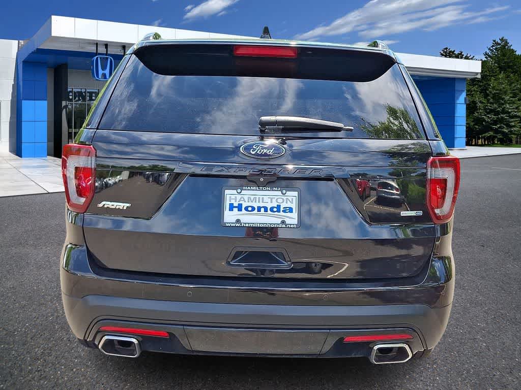 Thumbnail: 2016 Ford Explorer - 15