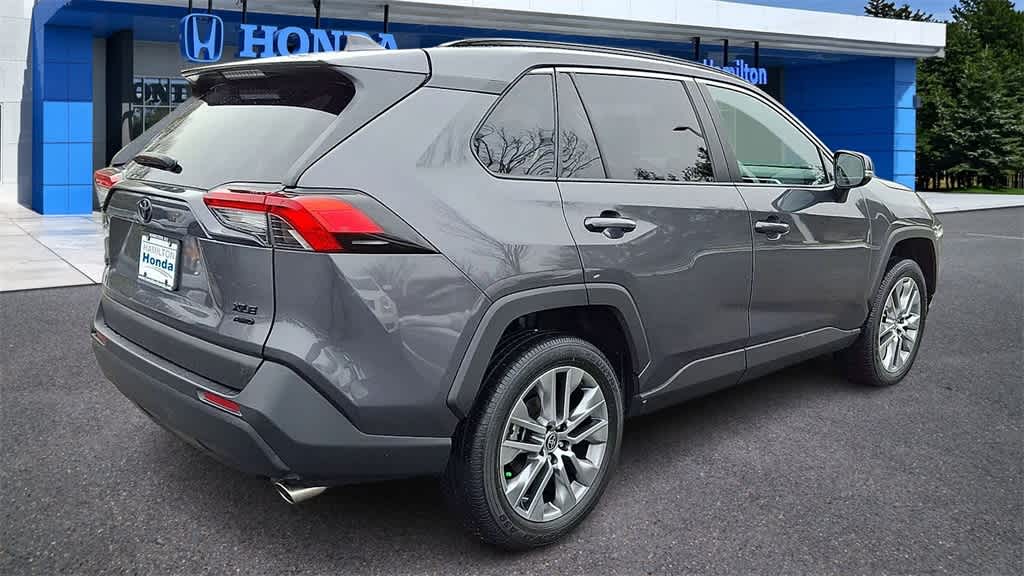 Thumbnail: 2022 Toyota RAV4 - 7