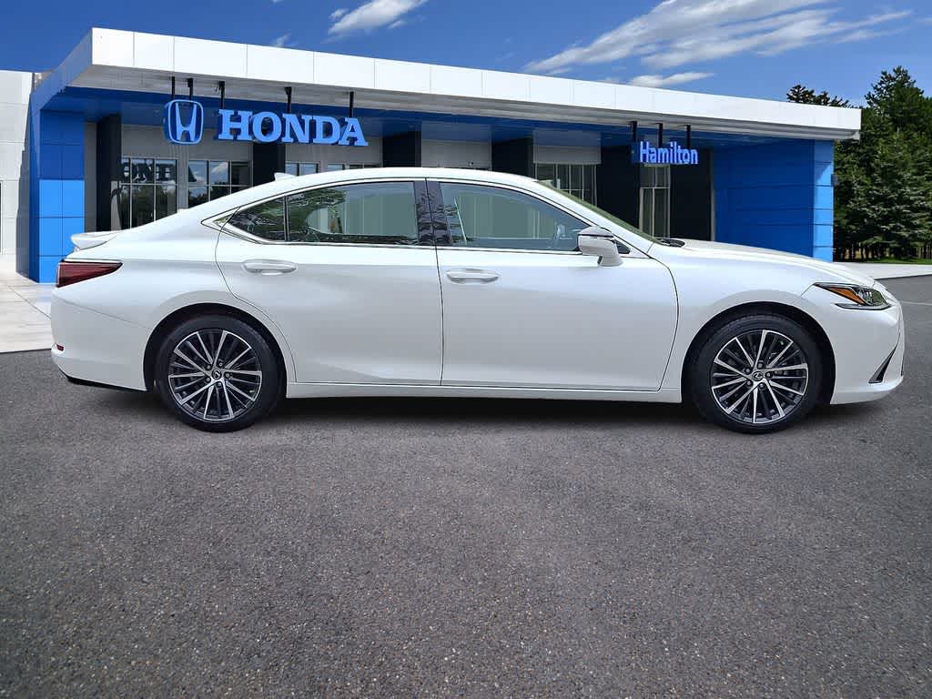 Thumbnail: 2023 Lexus ES - 25