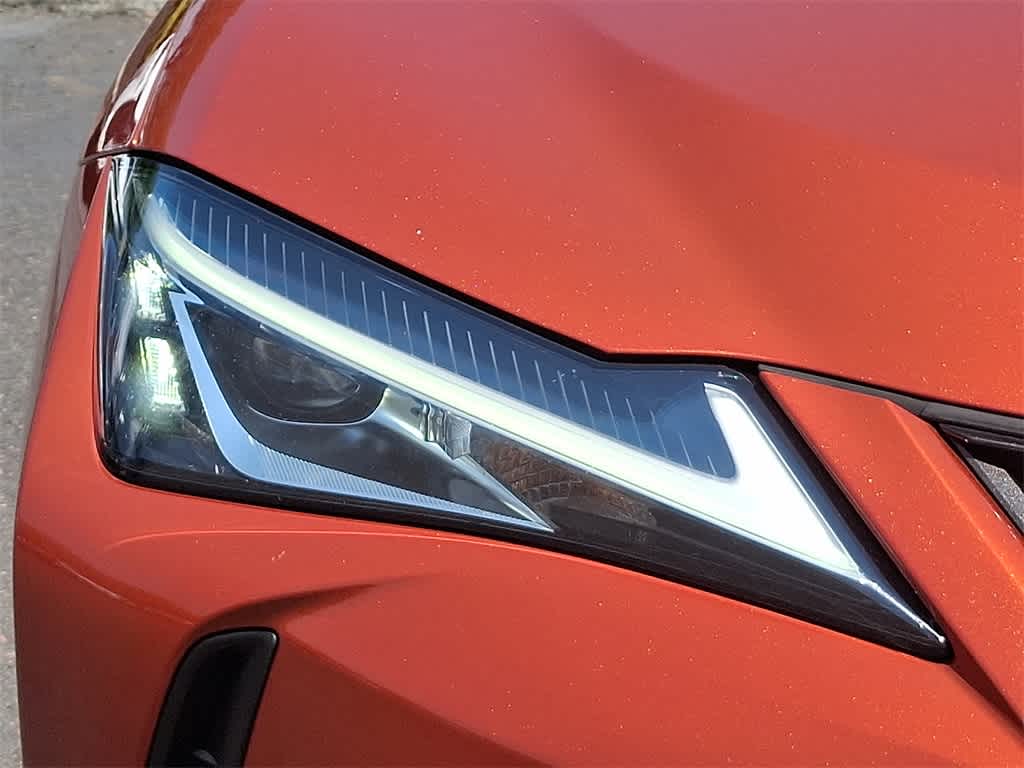 Thumbnail: 2019 Lexus UX - 18