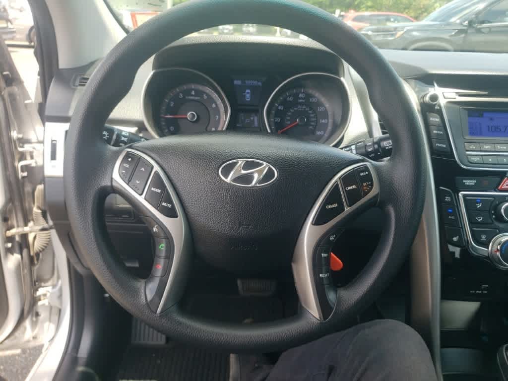 Thumbnail: 2016 Hyundai Elantra - 16