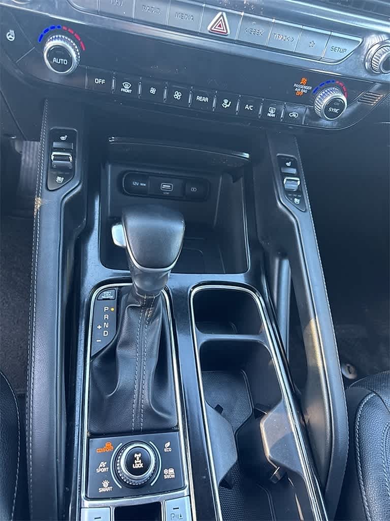 Thumbnail: 2022 Kia Telluride - 16