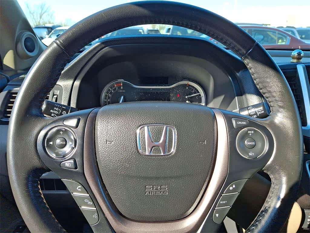 Thumbnail: 2016 Honda Pilot - 16