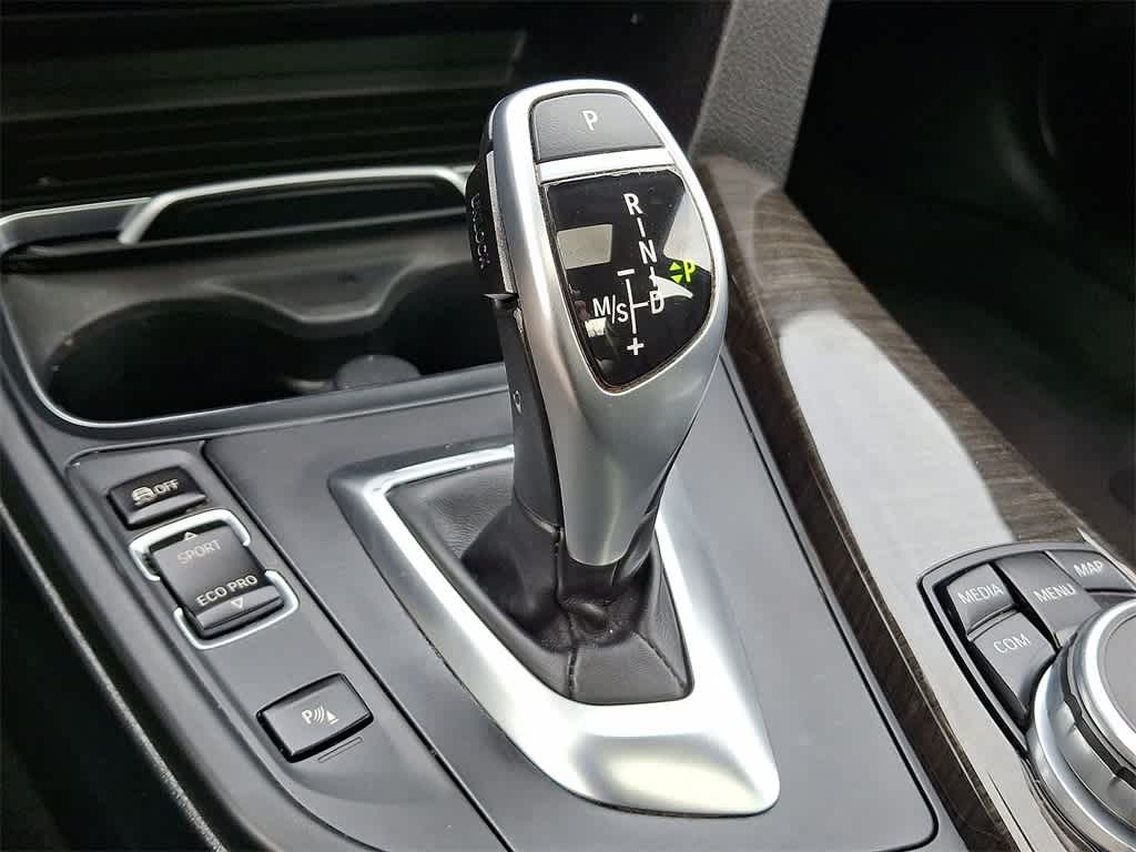 Thumbnail: 2017 BMW 3 Series - 12