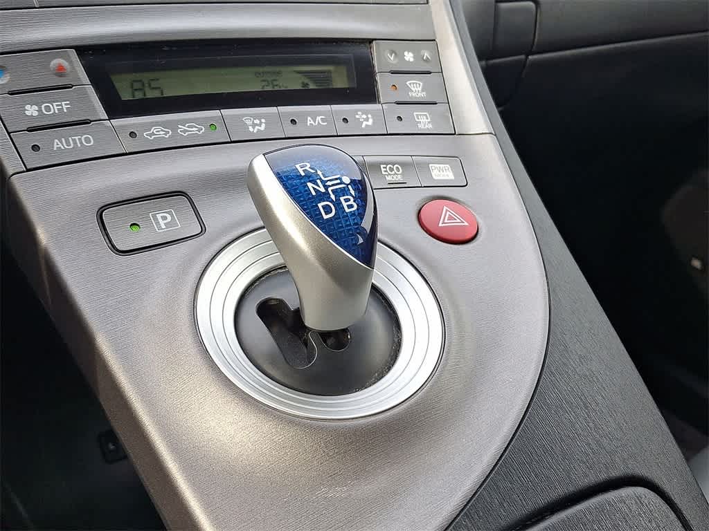 Thumbnail: 2015 Toyota Prius - 12