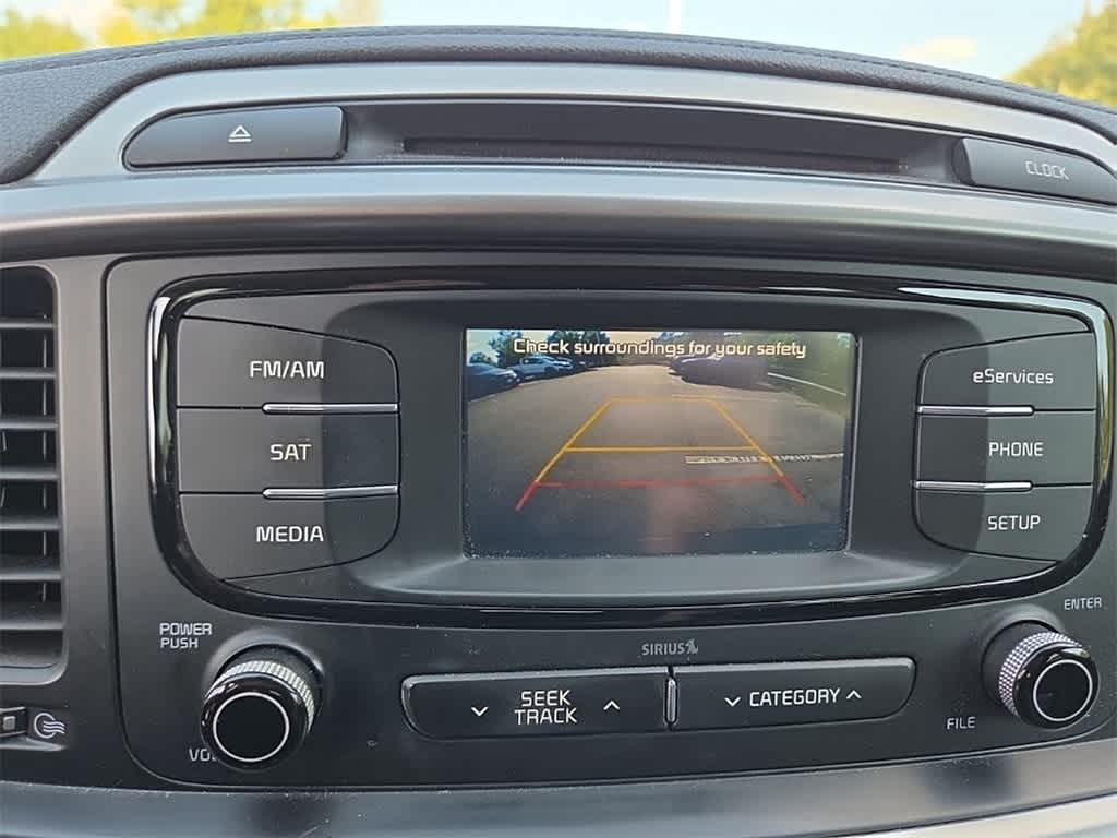 Thumbnail: 2016 Kia Sorento - 16