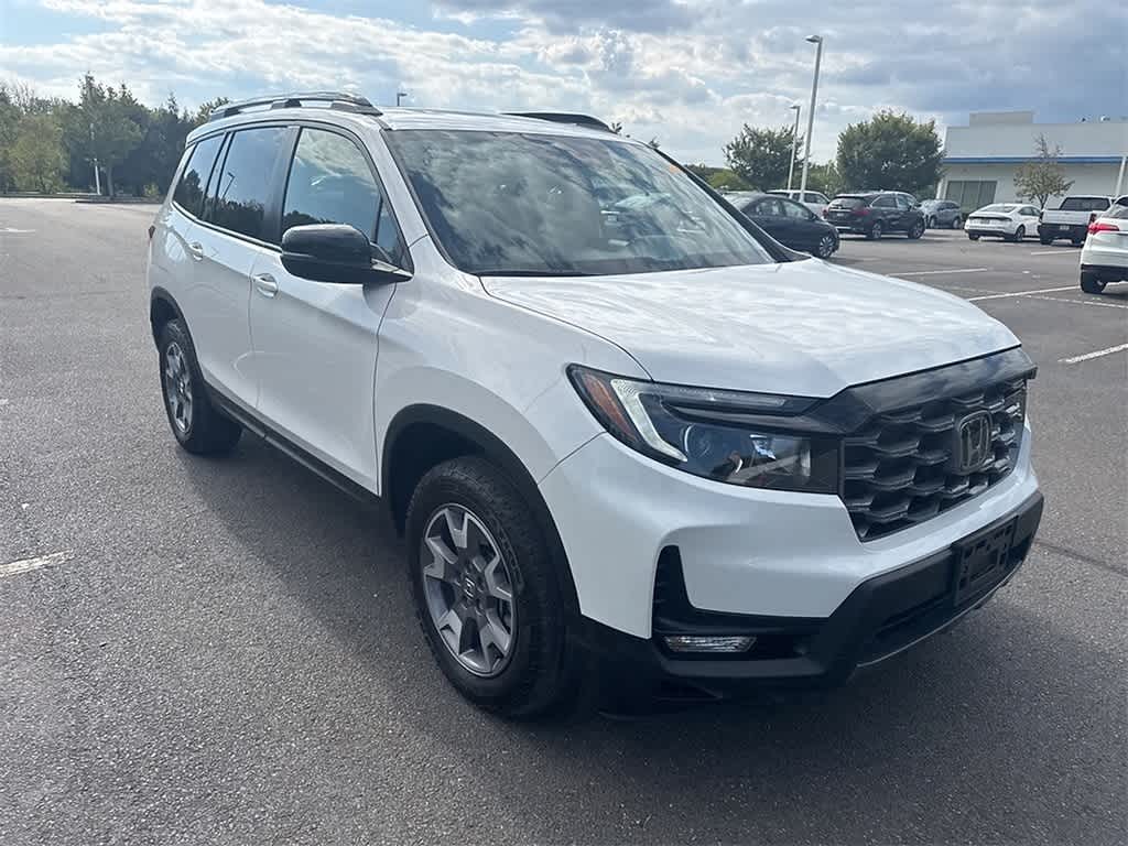 Thumbnail: 2023 Honda Passport - 4