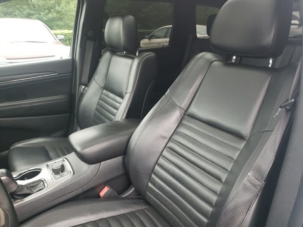 Thumbnail: 2020 Jeep Grand Cherokee - 13