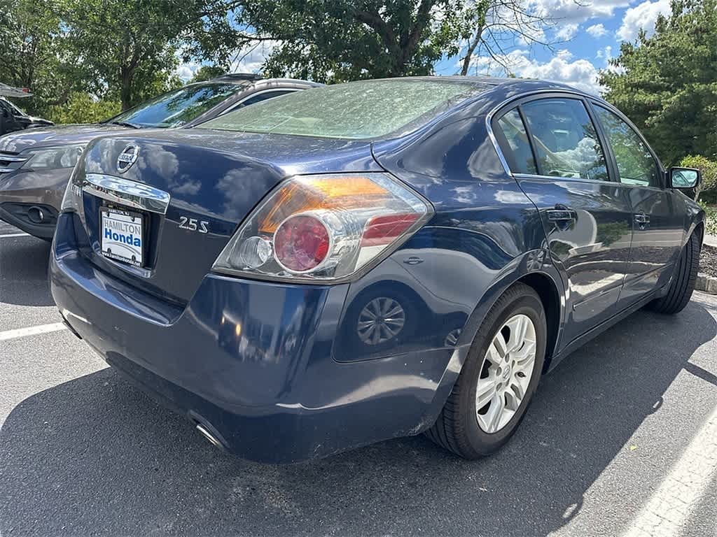 Thumbnail: 2011 Nissan Altima - 4