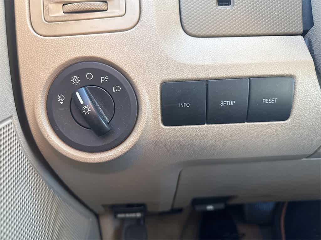 Thumbnail: 2010 Ford Escape - 21