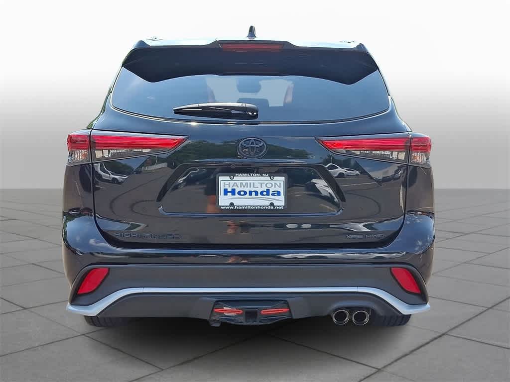 Thumbnail: 2021 Toyota Highlander - 23