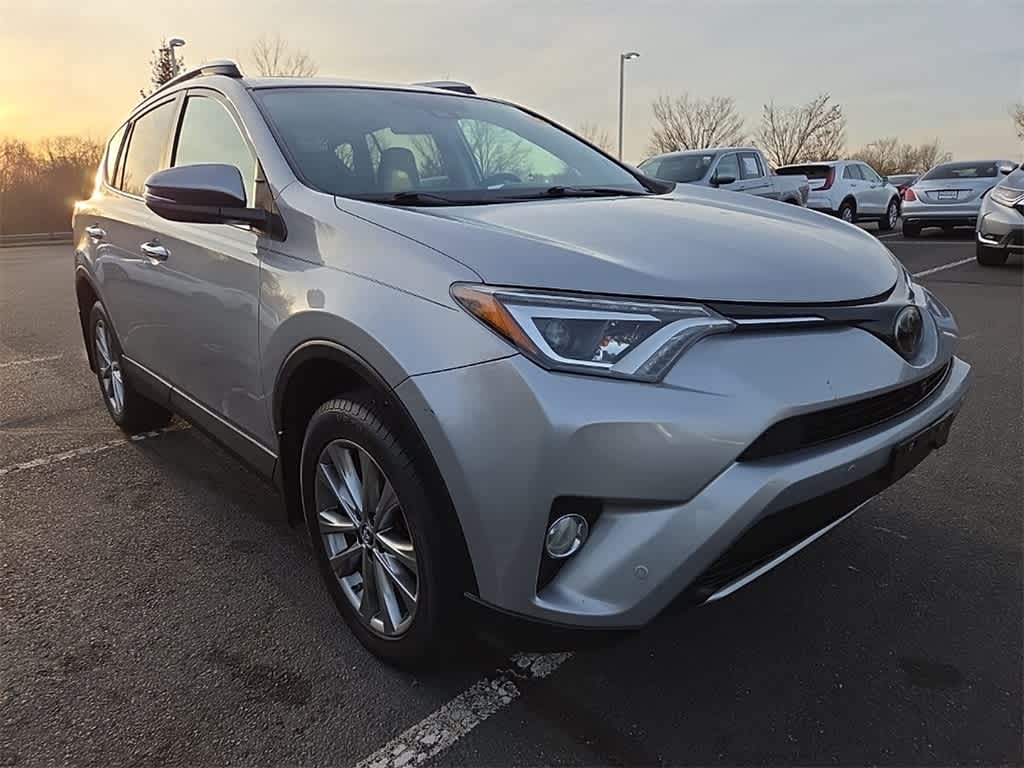 Thumbnail: 2016 Toyota RAV4 - 3