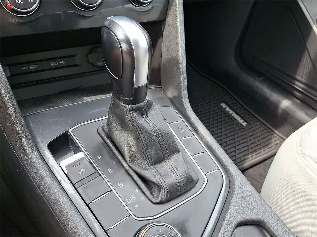 Thumbnail: 2021 Volkswagen Tiguan - 12