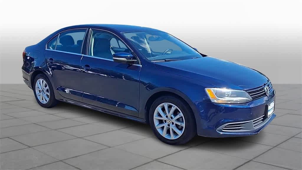 Thumbnail: 2014 Volkswagen Jetta - 2