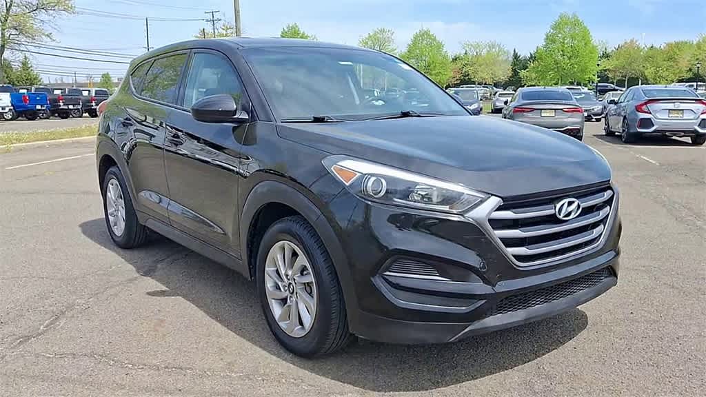 2017 Hyundai Tucson SE 2