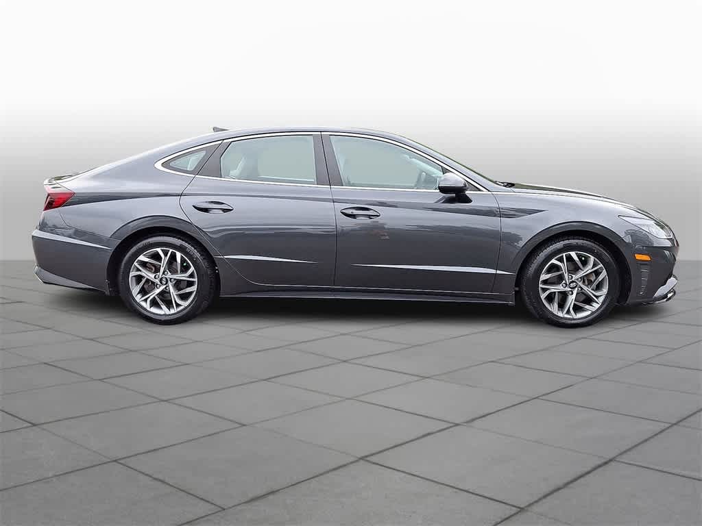 Thumbnail: 2022 Hyundai Sonata - 25