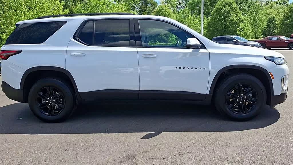 2023 Chevrolet Traverse LS 9