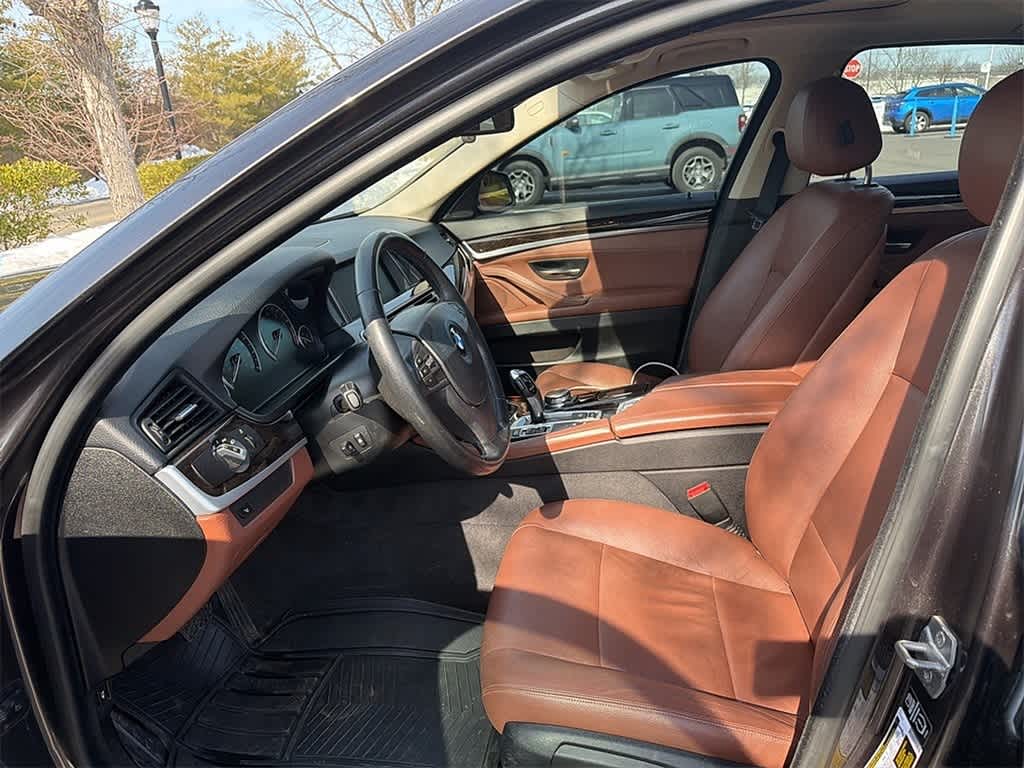 Thumbnail: 2014 BMW 5 Series - 7