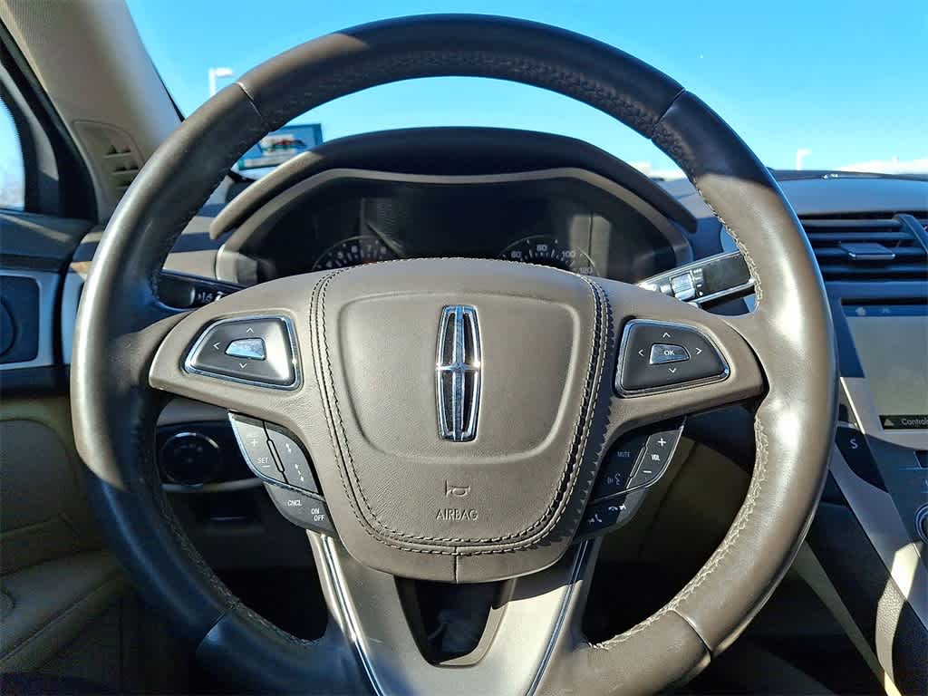 Thumbnail: 2019 Lincoln MKZ - 16