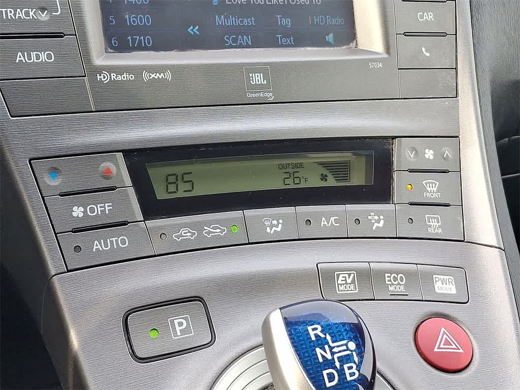 Thumbnail: 2015 Toyota Prius - 19