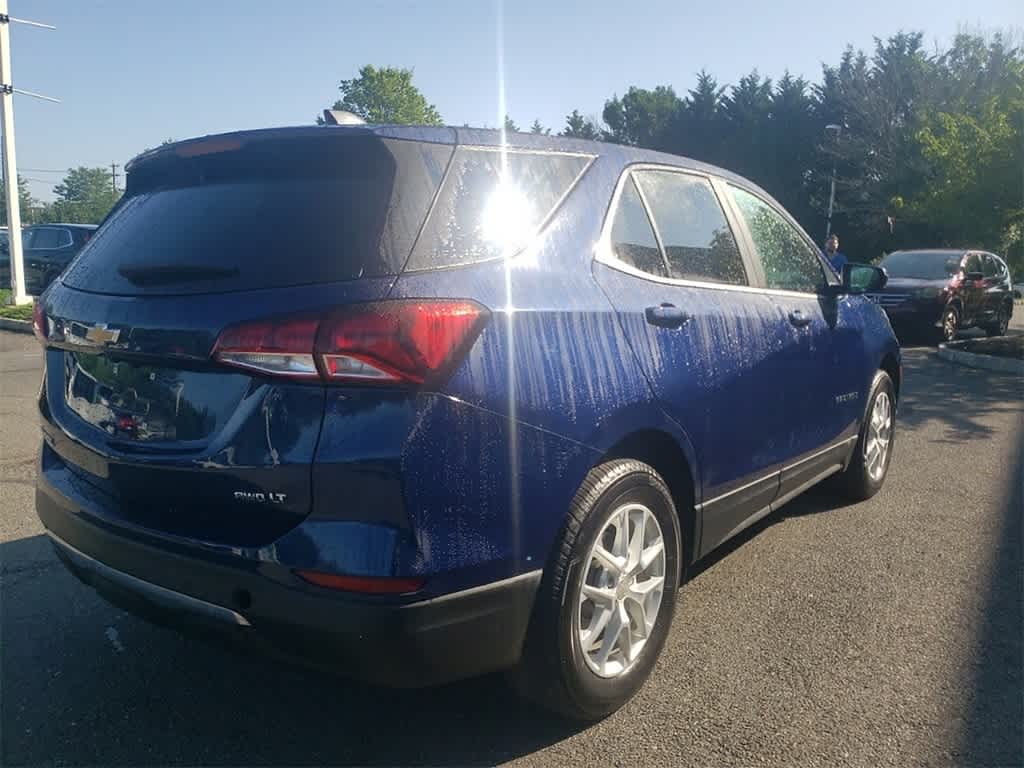 Thumbnail: 2022 Chevrolet Equinox - 5
