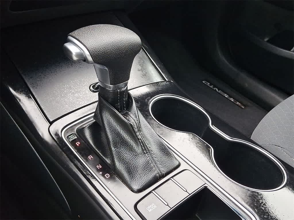 Thumbnail: 2019 Kia Sorento - 12