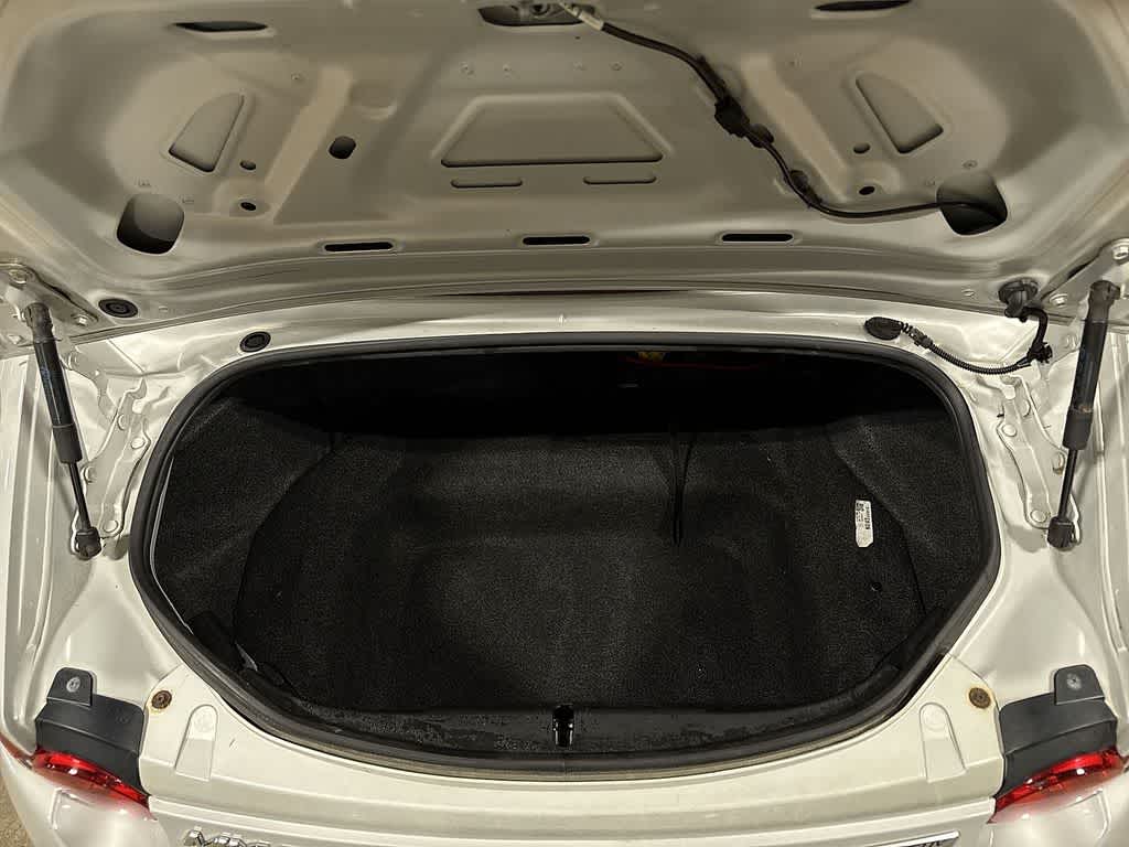 Thumbnail: 2017 Mazda MX-5 Miata - 11