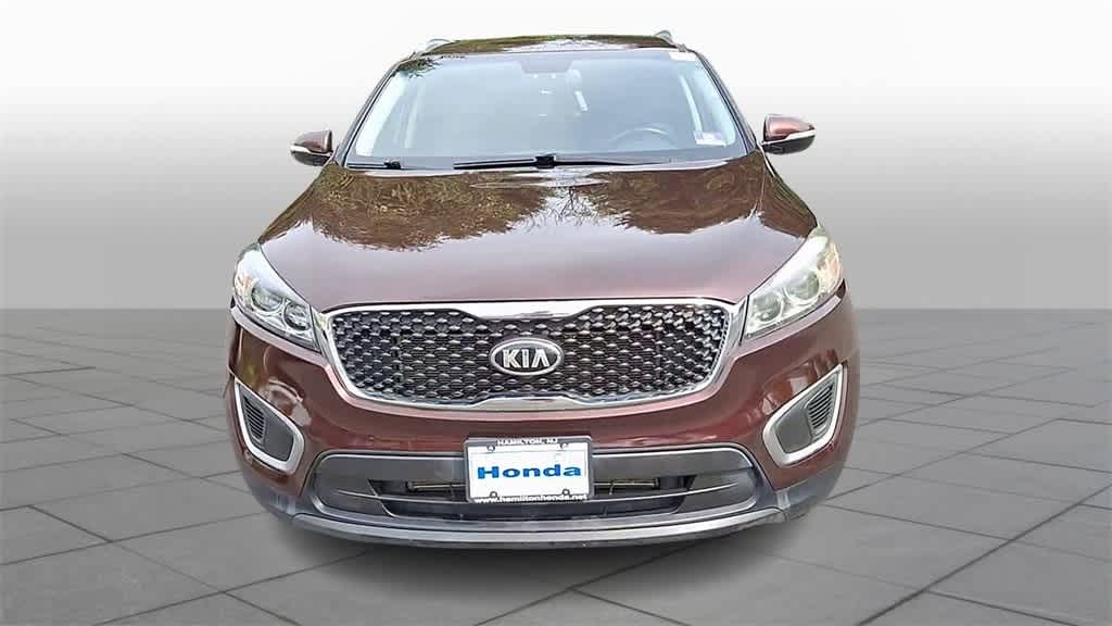 Thumbnail: 2016 Kia Sorento - 3