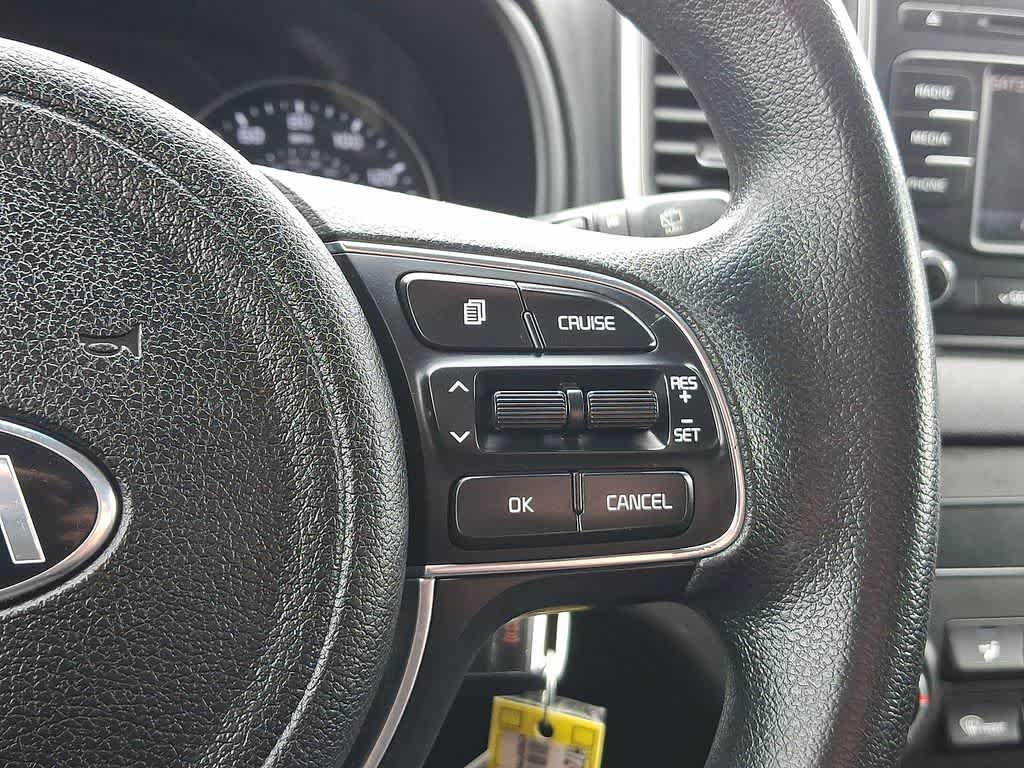 Thumbnail: 2017 Kia Sportage - 18