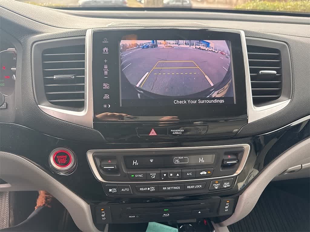 Thumbnail: 2018 Honda Pilot - 15