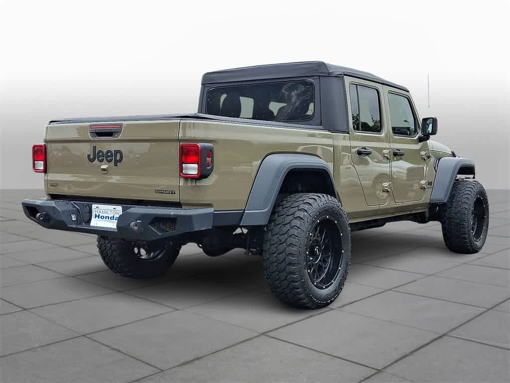 Thumbnail: 2020 Jeep Gladiator - 16